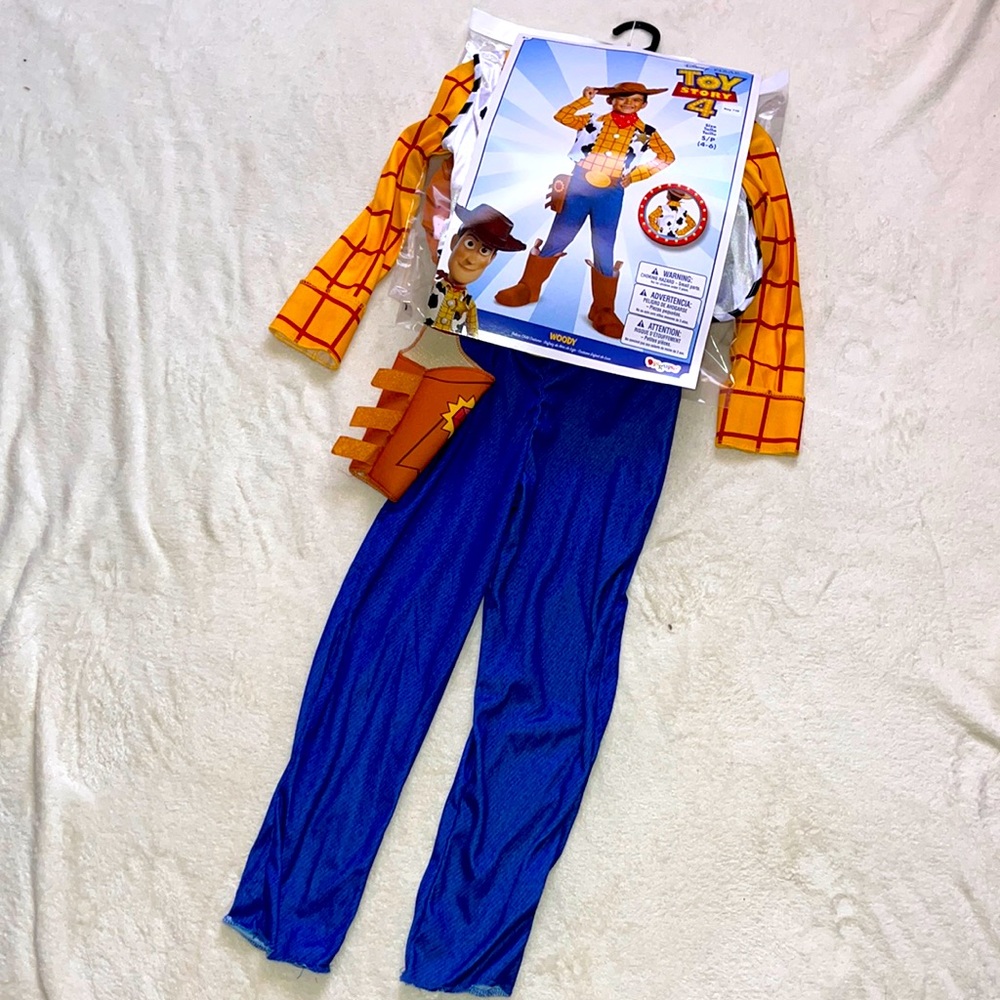 Disney Toy story woody costume NWT